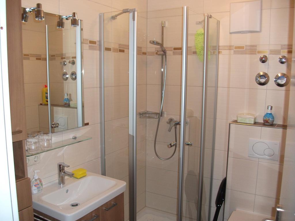 Ferienwohnung Majo باد بيرنباخ الغرفة الصورة