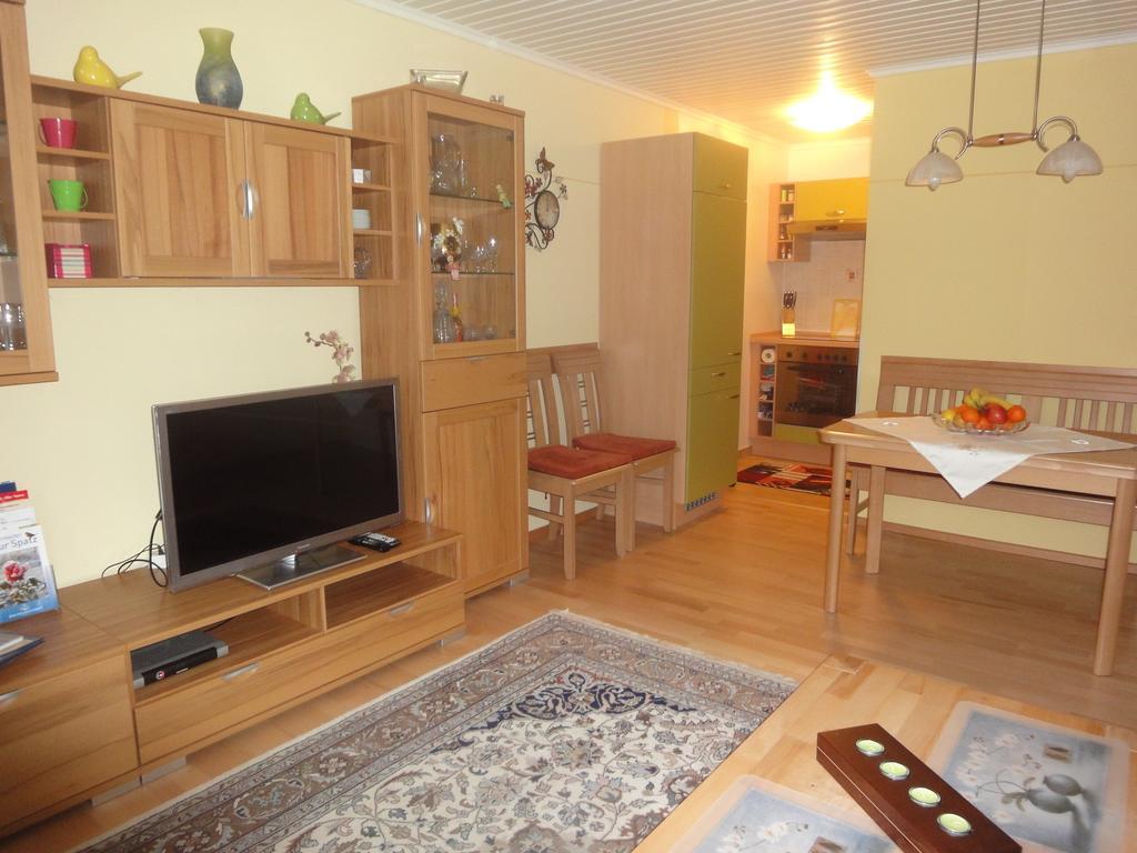 Ferienwohnung Majo باد بيرنباخ الغرفة الصورة
